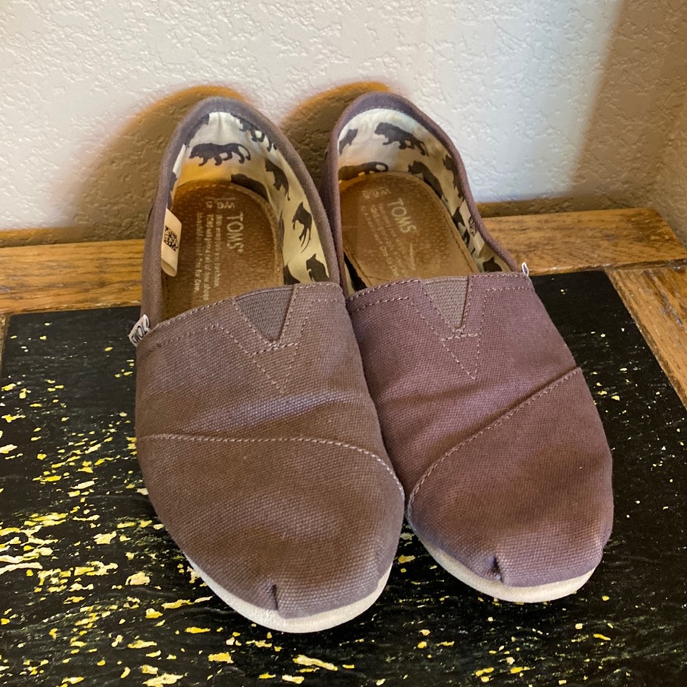 Toms slip on shoes